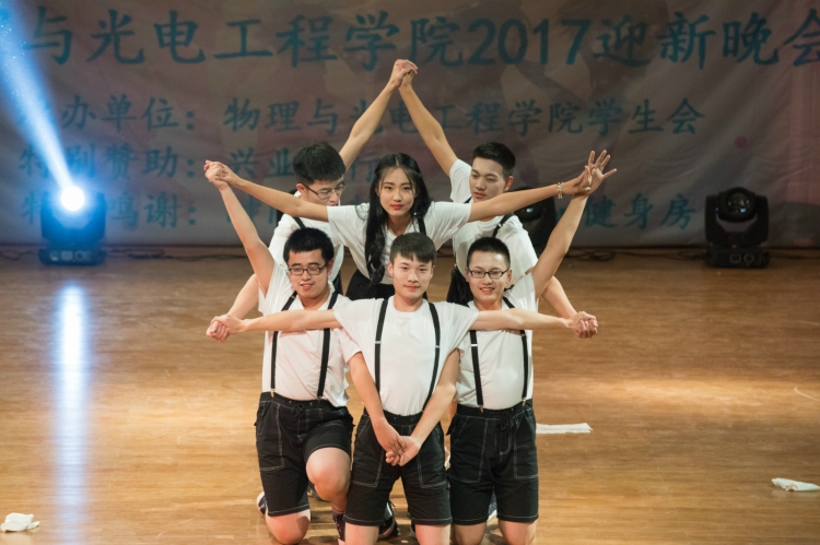H动漫